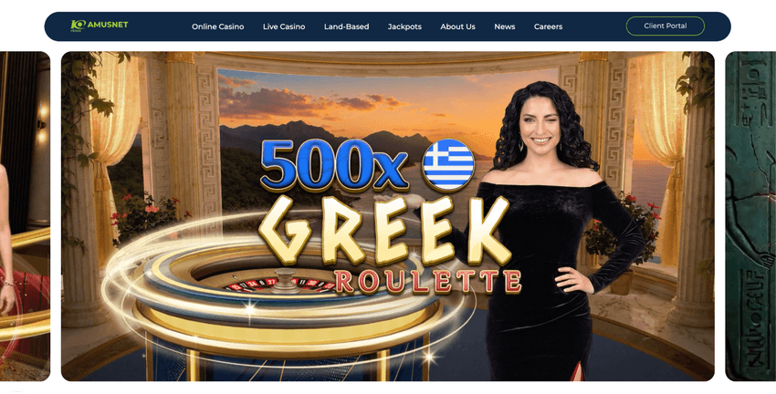 Greek Roulette της Amusnet με ζωντανή dealer, ελληνική σημαία και τροχό ρουλέτας σε θεματικό στούντιο.