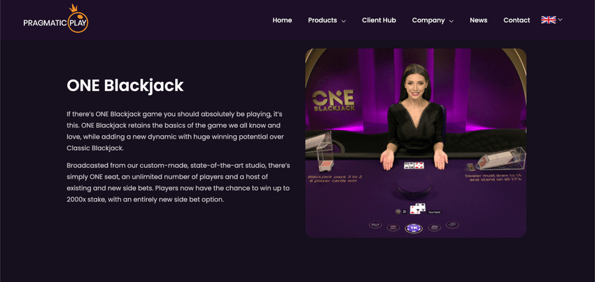 Σελίδα του ONE Blackjack της Pragmatic Play με ζωντανή παρουσιάστρια και τραπέζι μπλάκτζακ.